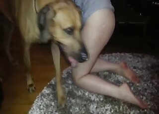 Blonde amateur leaves dog hump her ass from behind in superb home XXX